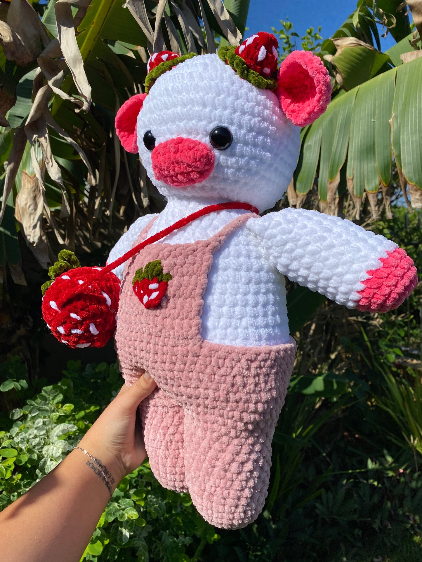 Strawberry Cow (40cm)